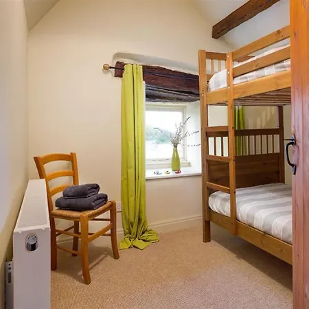 Holly At Apartament Cartmel